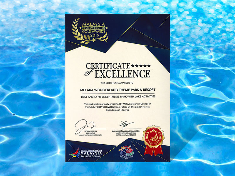 award-best-theme-park-lake-activities award-best-theme-park-lake-activities